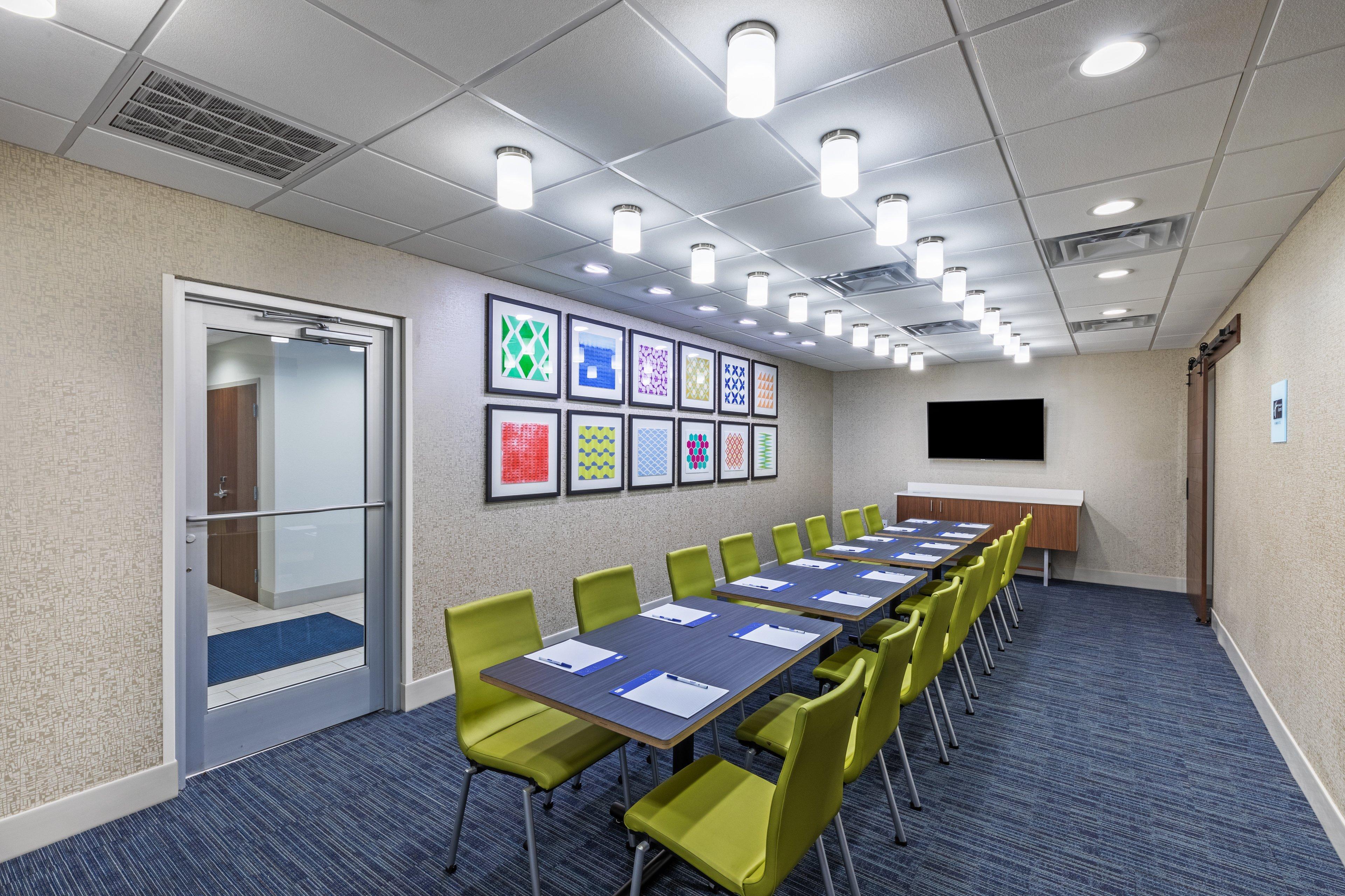 Holiday Inn Express & Suites Purcell By Ihg Exterior photo